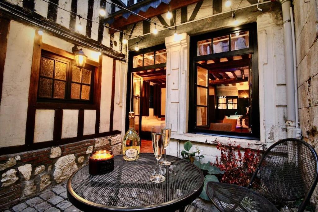 Le Spa Gustave - Sauna, Jacuzzi & Terrasse A Ruan Exterior foto